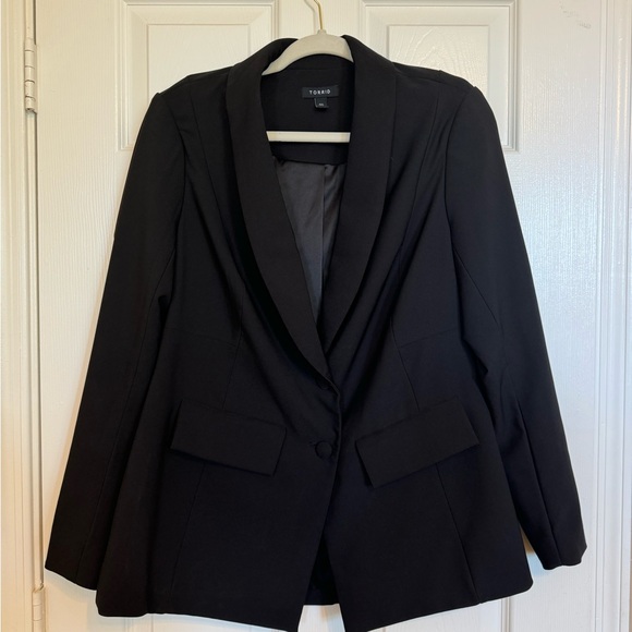torrid Jackets & Blazers - TORRID - All Black Luxury Blazer
